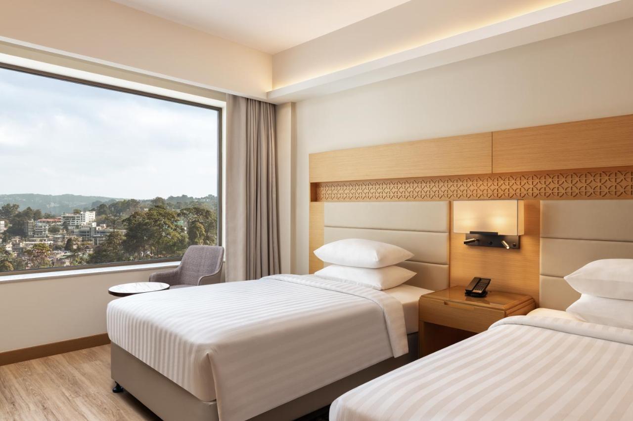 Courtyard By Marriott Shillong Hotel Bagian luar foto