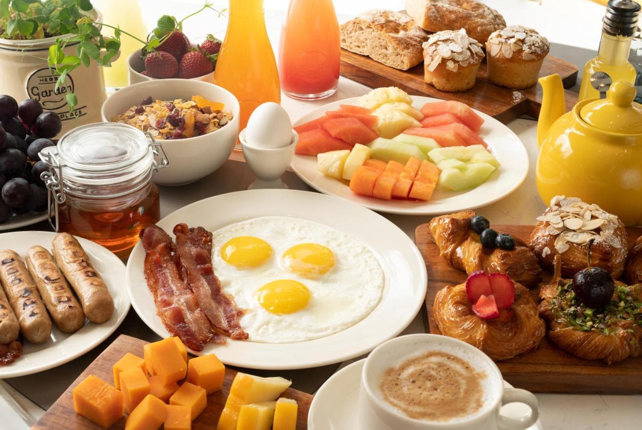 Courtyard By Marriott Shillong Hotel Bagian luar foto