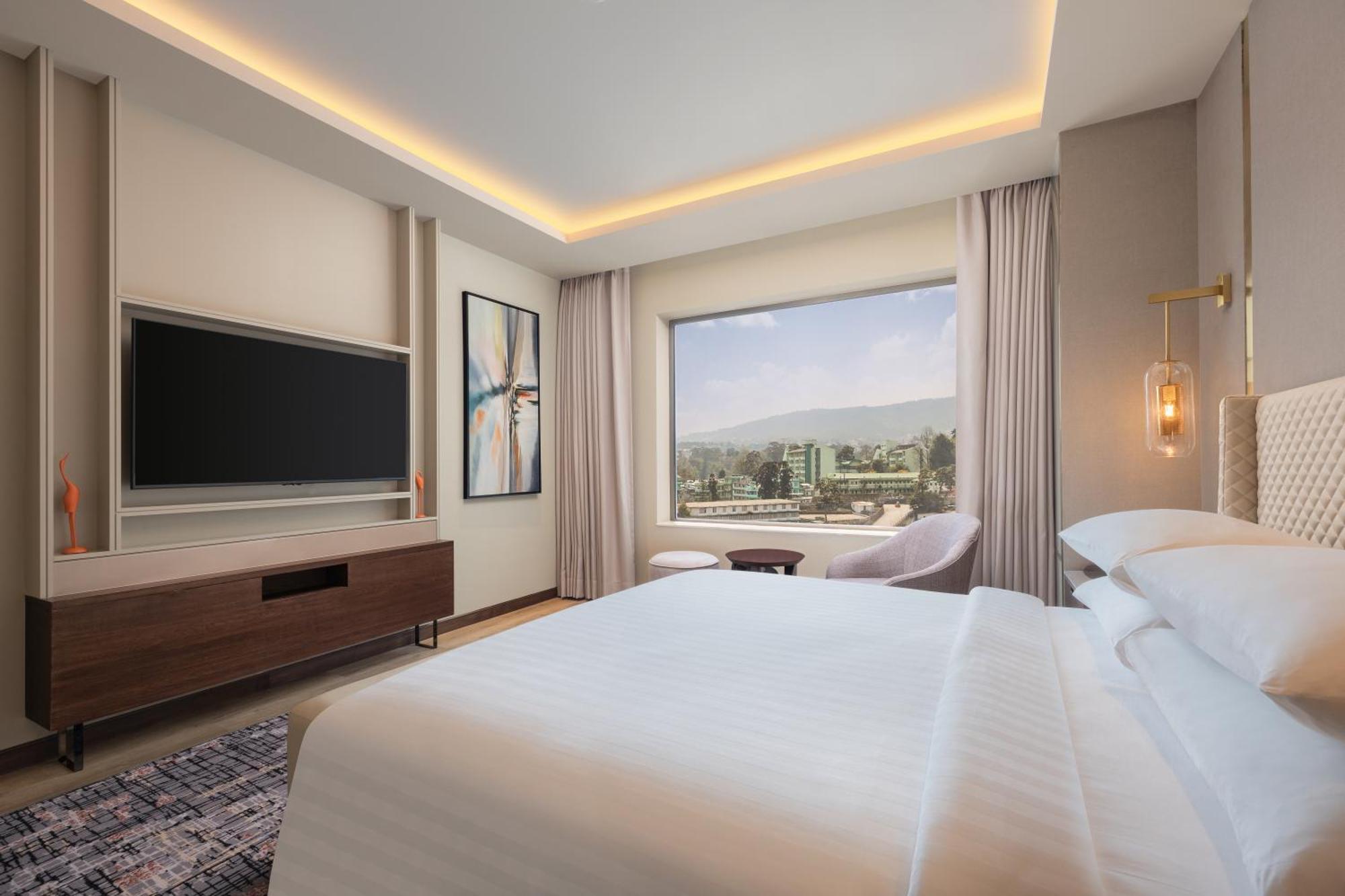 Courtyard By Marriott Shillong Hotel Bagian luar foto
