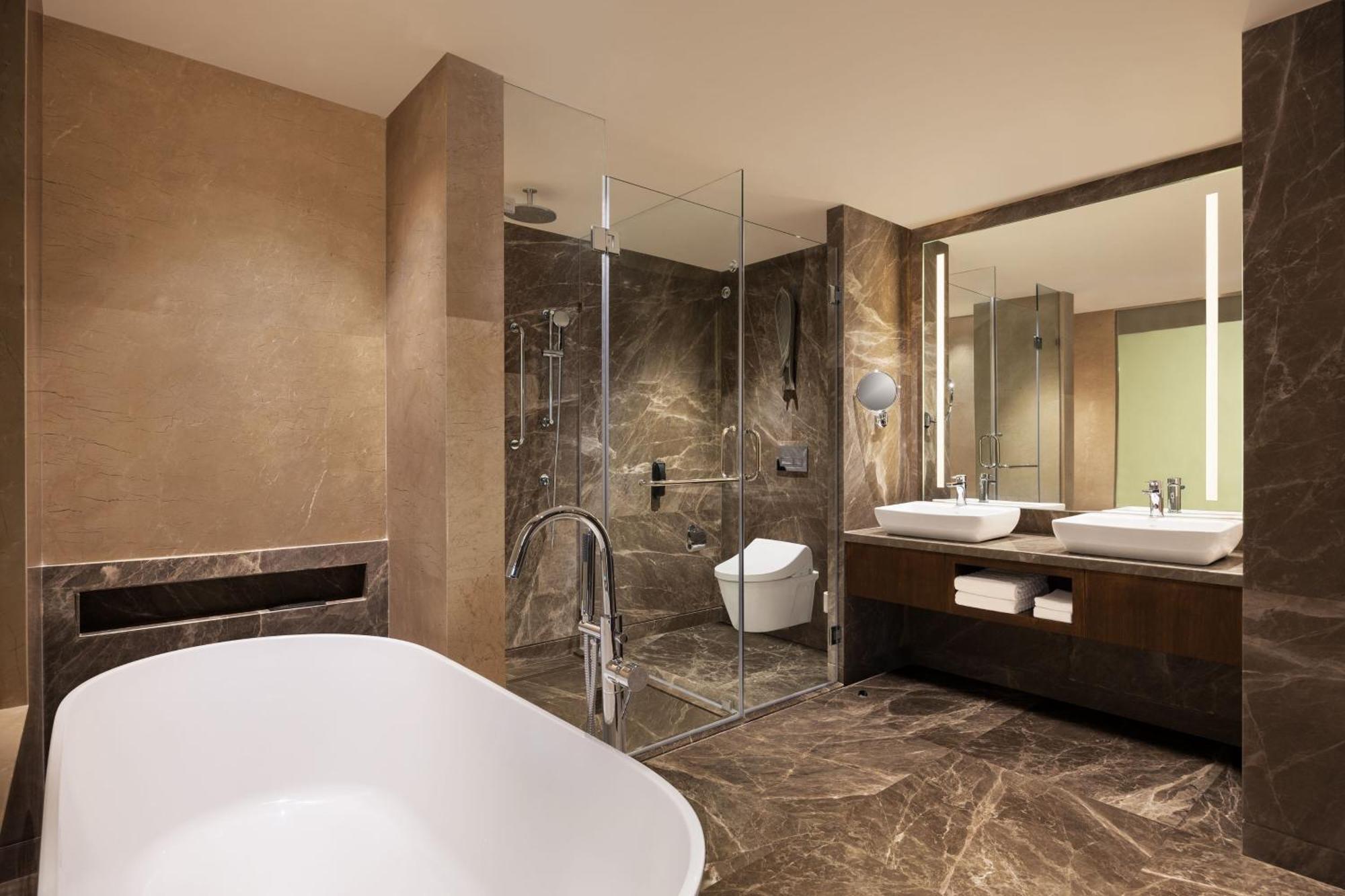 Courtyard By Marriott Shillong Hotel Bagian luar foto