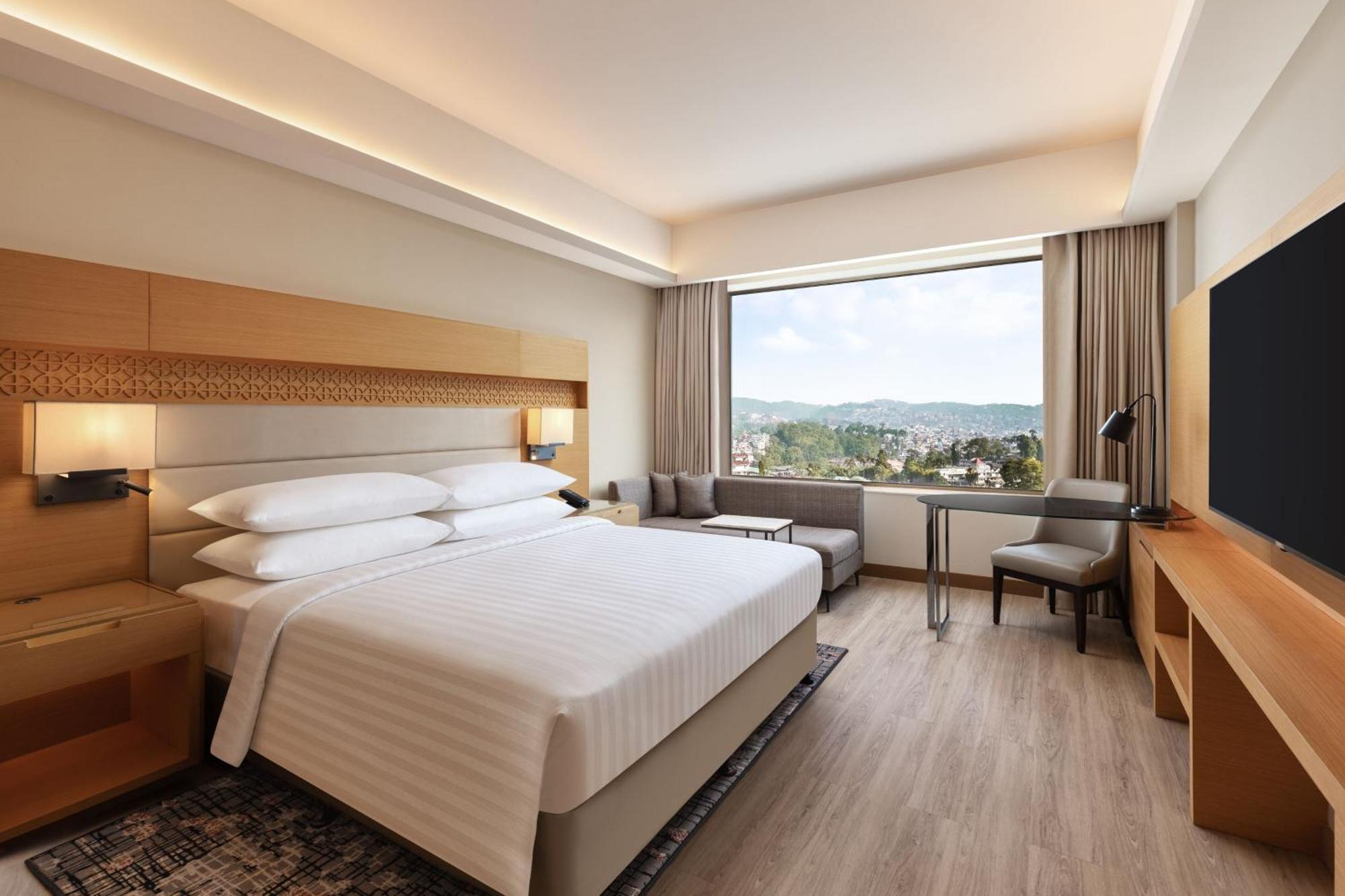 Courtyard By Marriott Shillong Hotel Bagian luar foto