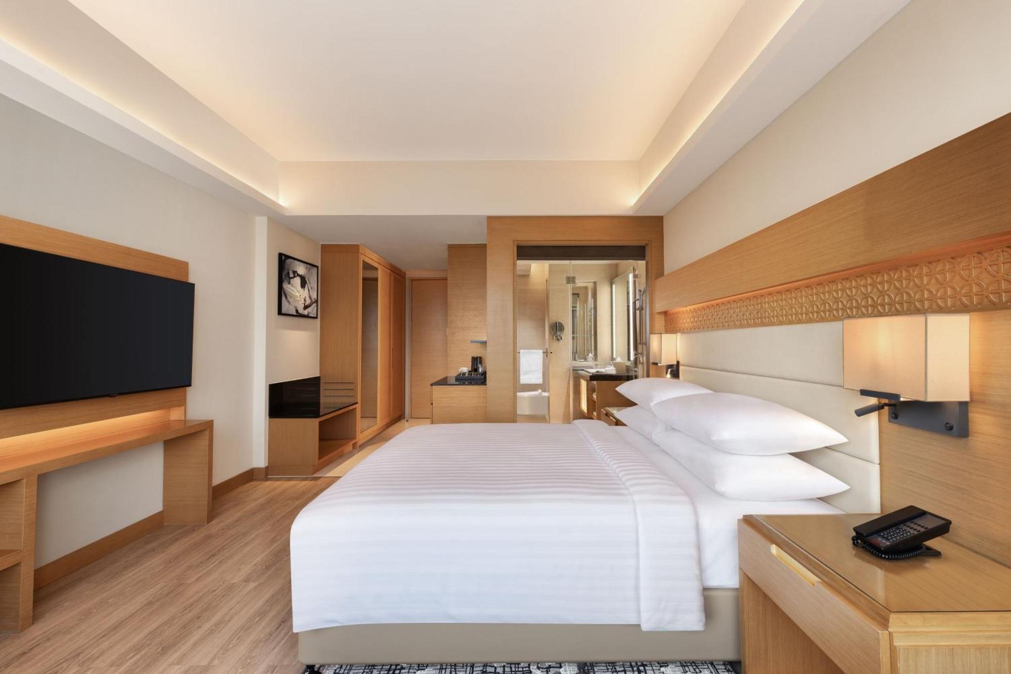 Courtyard By Marriott Shillong Hotel Bagian luar foto