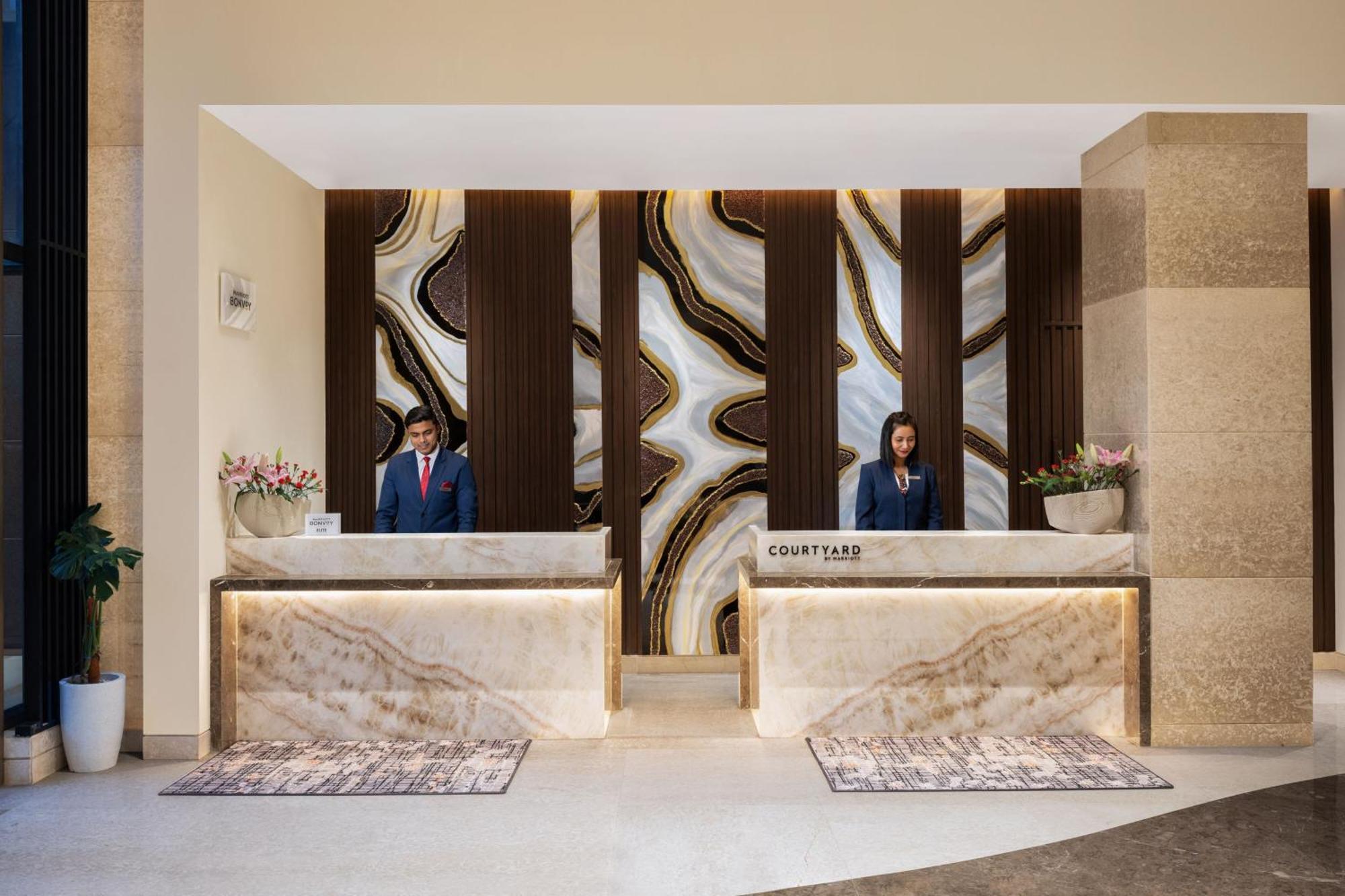 Courtyard By Marriott Shillong Hotel Bagian luar foto