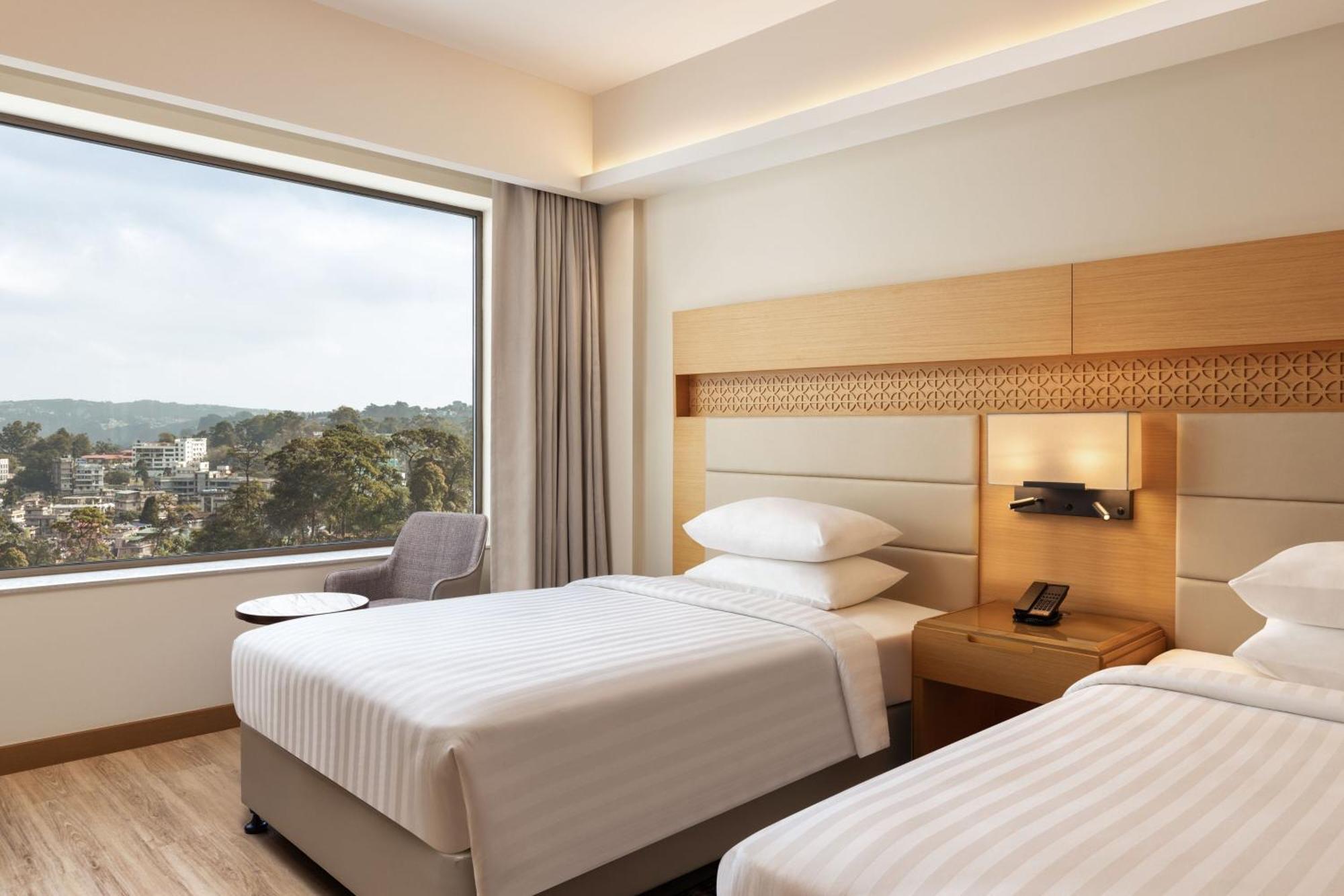Courtyard By Marriott Shillong Hotel Bagian luar foto